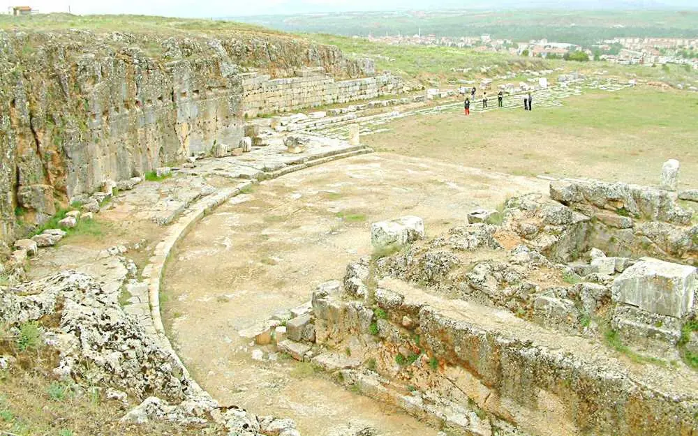 ANTİOKHEİA SESLENDİ Resim